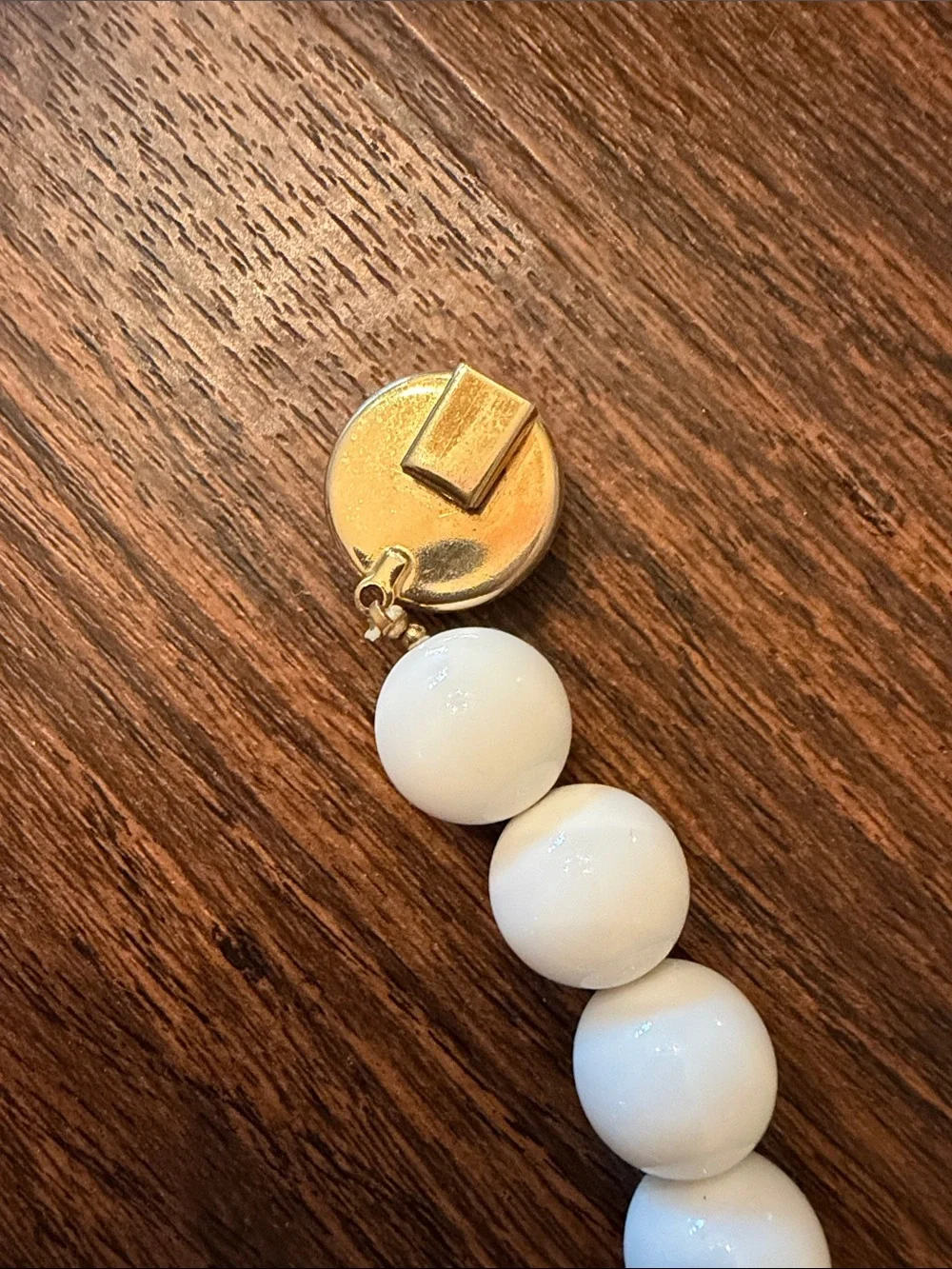 Classic vintage White Beaded Necklace - Elegant Women’s Jewelry - Picture 5 of 7